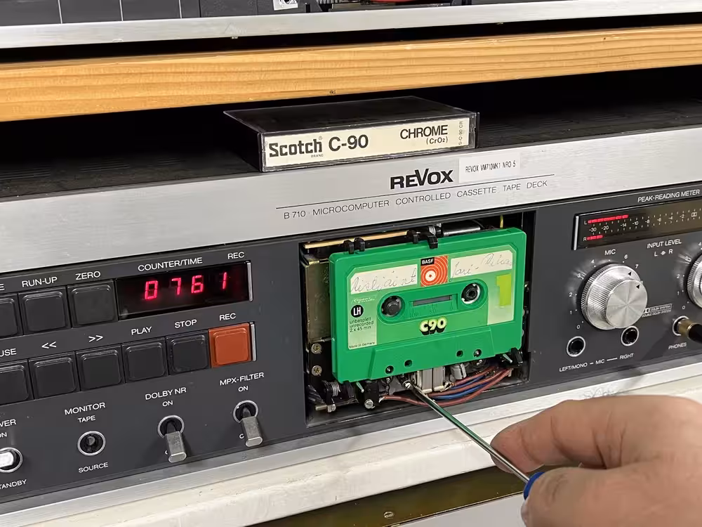 ReVox B710 cassette deck digitizing a compact cassette